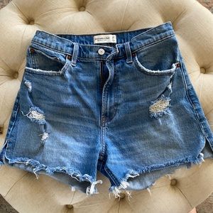 Abercrombie high rise curve love shorts size 28/6